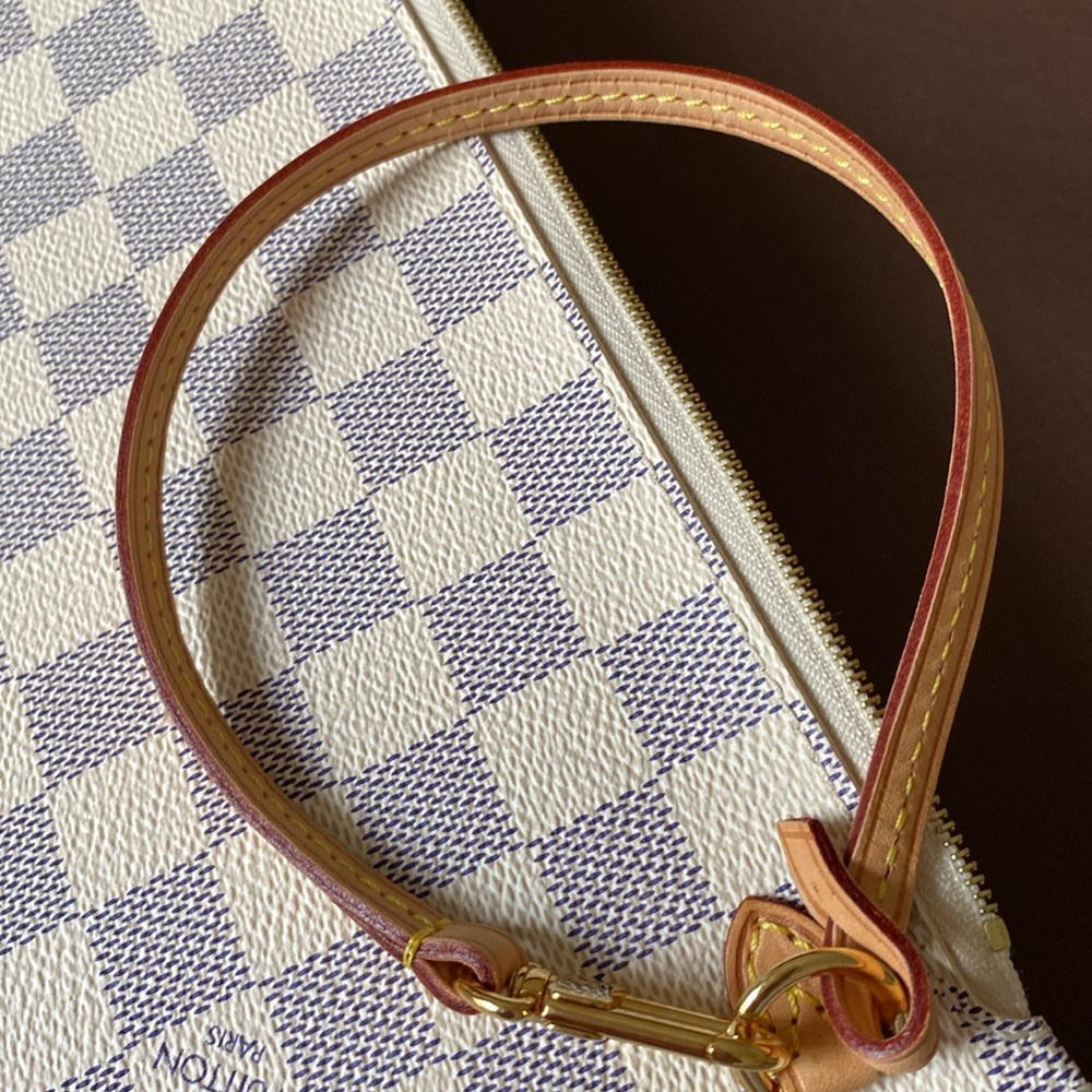 🆕 LOUIS VUITTON 🆕 AUTHENTIC ~ DAMIER AZUR ~ NEVERFULL POUCH ~ WRISTLET ~ LARGE - Picture 15 of 16